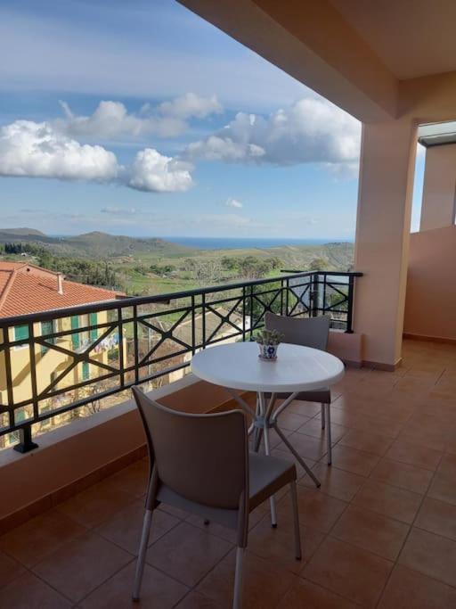 Balcony With A View - In The Heart Of The Village Mesotopos Extérieur photo